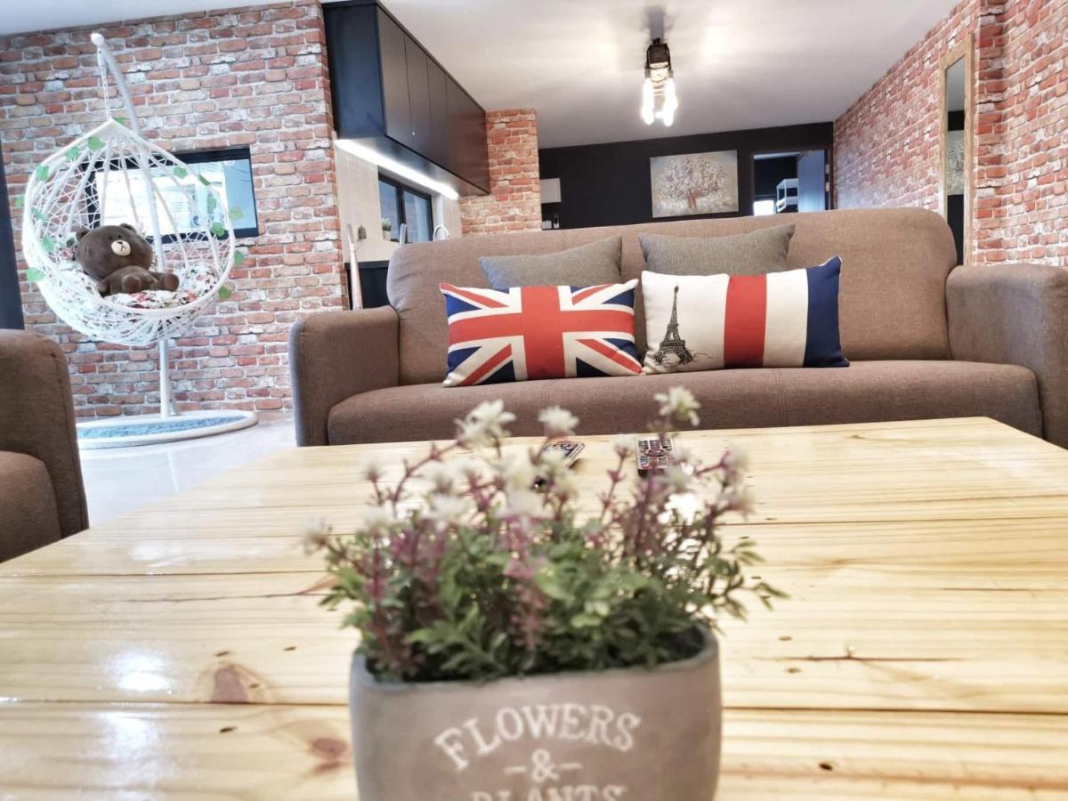 23Loft Kuching Apartment Luaran gambar