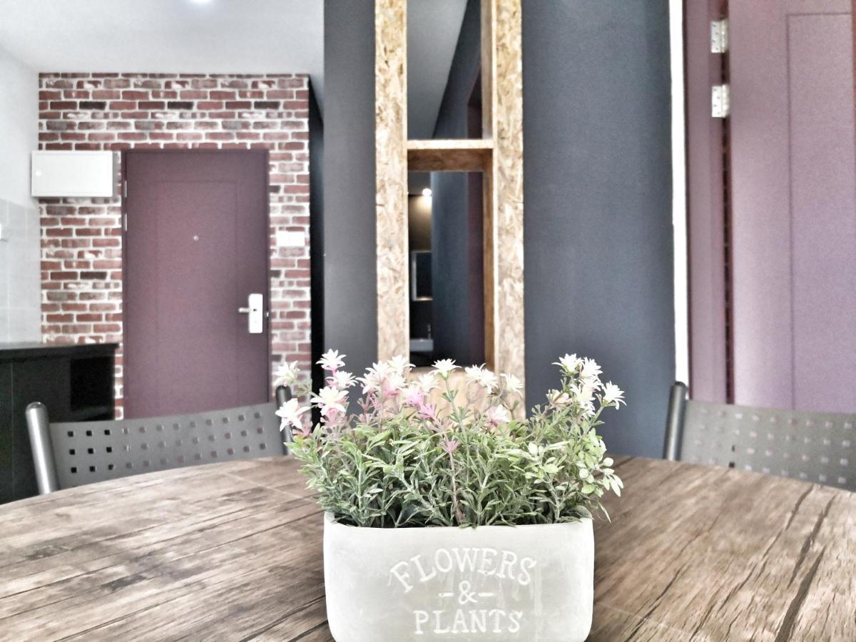 23Loft Kuching Apartment Luaran gambar