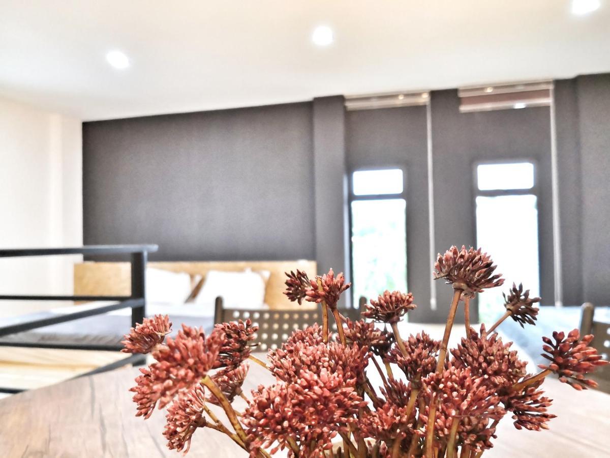 23Loft Kuching Apartment Luaran gambar